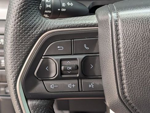 Used 2025 Toyota Tacoma TRD Off-Road AWD/4WD image 22
