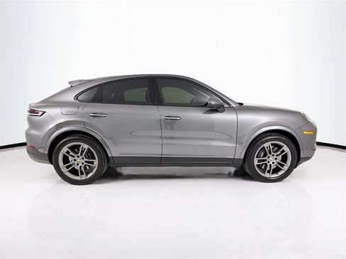 Certified 2024 Porsche Cayenne Coupe image 8
