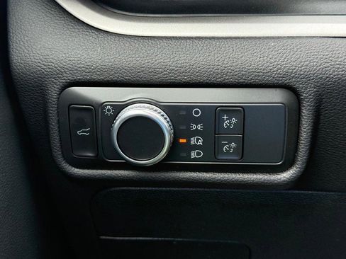 Certified 2022 Ford Explorer XLT image 30