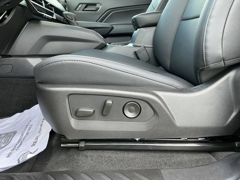 Used 2026 Chevrolet Colorado Trail Boss AWD/4WD image 14