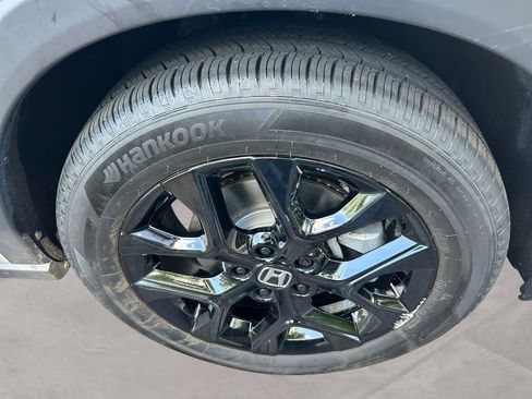 Certified 2025 Honda HR-V Sport image 14