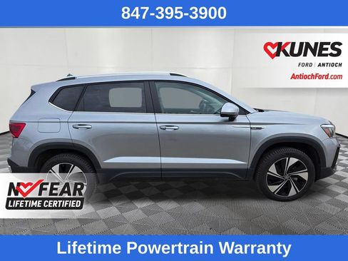 Used 2023 Volkswagen Taos SE AWD/4WD image 8