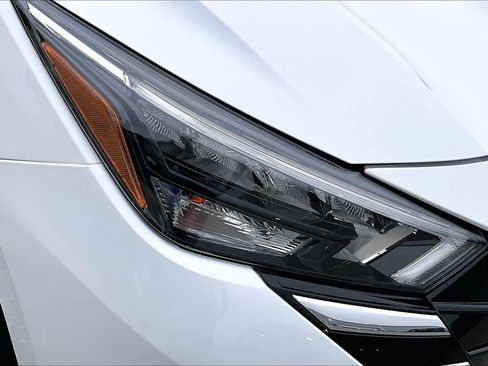 New 2025 Nissan Versa S w/ Trunk Package image 18