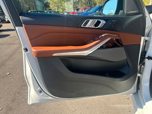 Used 2023 BMW X7 M60i w/ Executive Package image 18