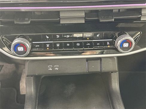 Used 2024 Honda Prologue Touring image 14