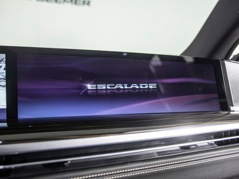 Used 2025 Cadillac Escalade Premium Luxury w/ Touring Package AWD/4WD image 37