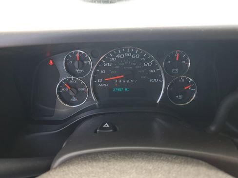 Used 2023 GMC Savana 2500 w/ Driver Convenience Package image 29