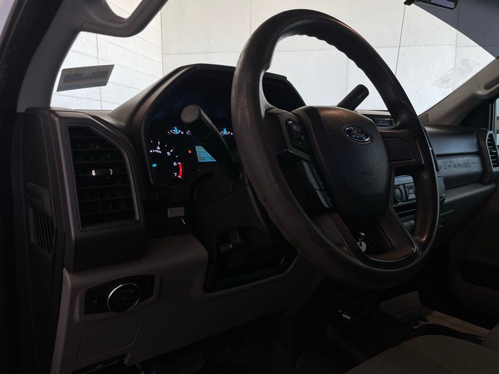 Used 2018 Ford F250 XL w/ Power Equipment Group AWD/4WD image 19