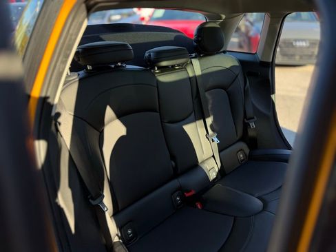 Used 2017 MINI Cooper 4-Door Hardtop image 32