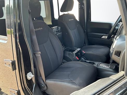 Used 2018 Jeep Wrangler Unlimited Sahara image 26