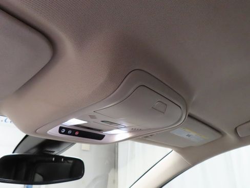 Used 2020 GMC Acadia Denali image 21