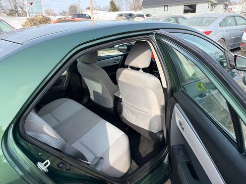 Used 2016 Toyota Corolla LE CVT image 9