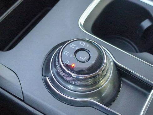 Used 2020 Ford Fusion SE w/ Equipment Group 151A image 30