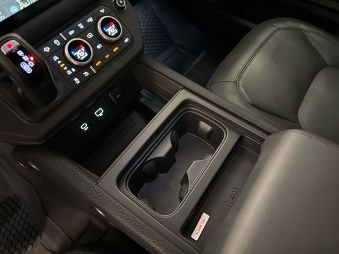 Used 2024 Land Rover Defender 110 Carpathian Edition image 26