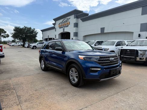 Used 2020 Ford Explorer XLT w/ Equipment Group 202A RWD image 42