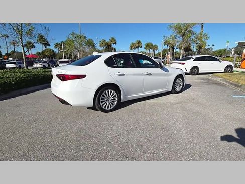 Used 2022 Alfa Romeo Giulia Sprint image 43