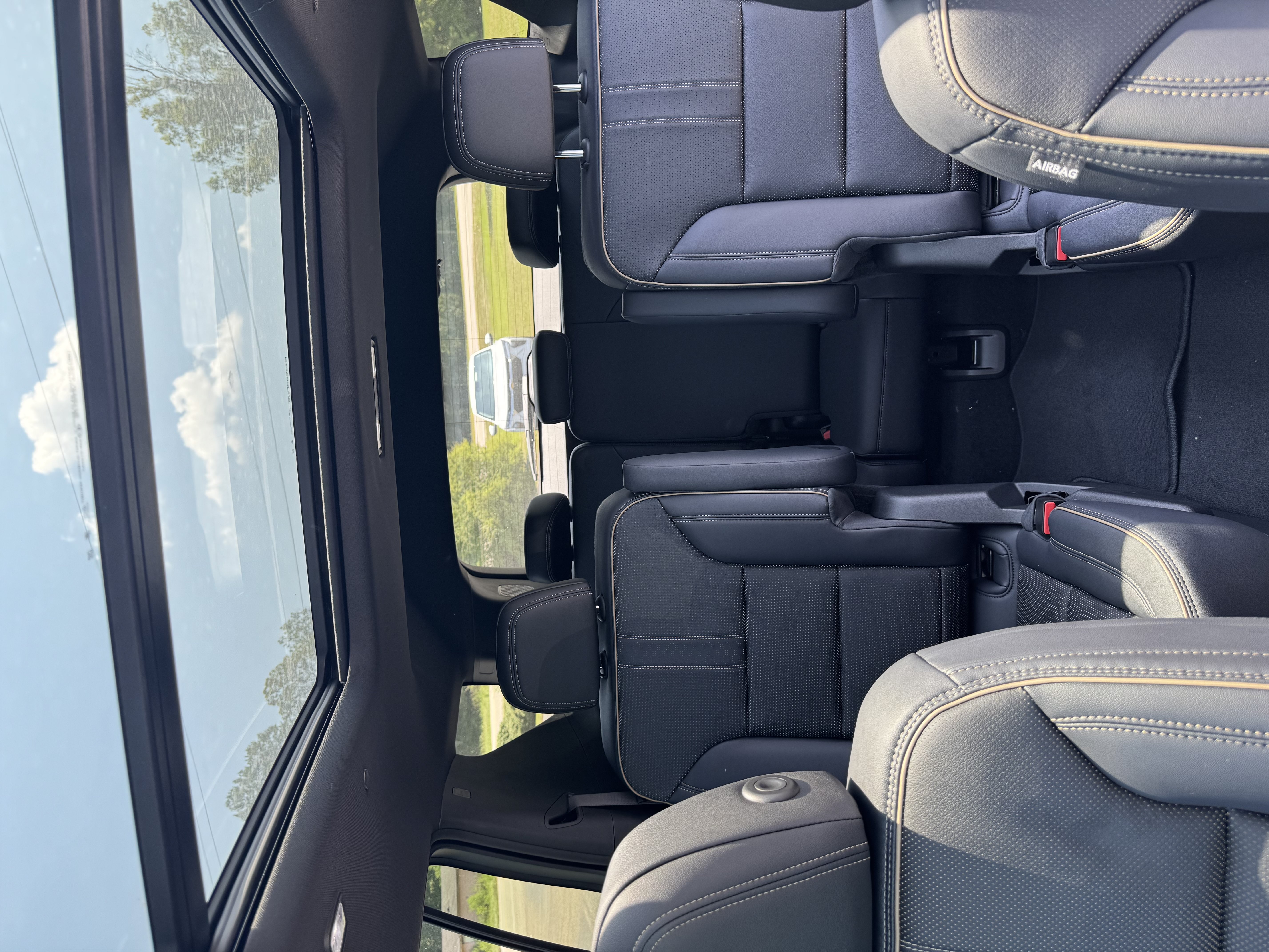 New 2026 Chevrolet Traverse High Country FWD image 38