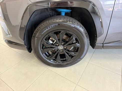Used 2022 Toyota RAV4 XSE AWD/4WD image 28