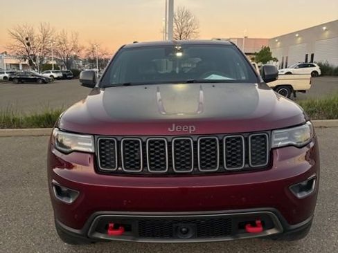 Used 2017 Jeep Grand Cherokee Trailhawk w/ Trailhawk Luxury Group image 3