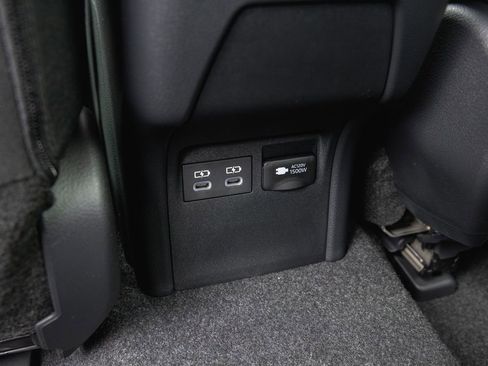 Used 2026 Toyota Prius Plug-In Hybrid image 30