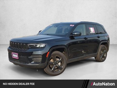 Used 2023 Jeep Grand Cherokee Altitude AWD/4WD image 1