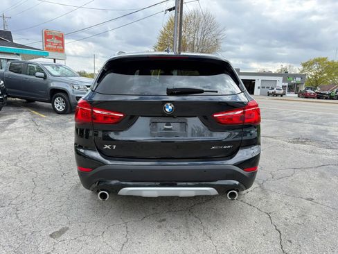 Used 2021 BMW X1 xDrive28i w/ Convenience Package AWD/4WD image 4