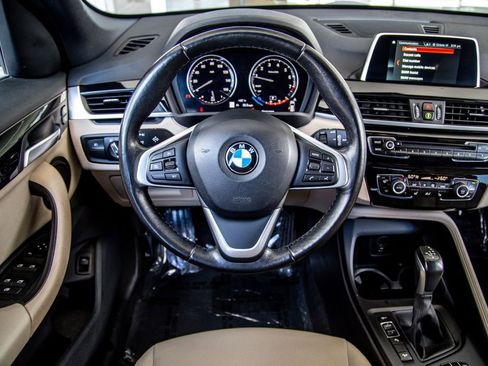Used 2019 BMW X1 xDrive28i w/ Convenience Package AWD/4WD image 11