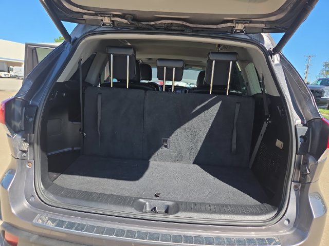 Used 2017 Toyota Highlander XLE AWD/4WD image 22