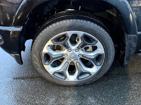 Used 2022 RAM 1500 Limited w/ Body-Colour Bumper Group image 9