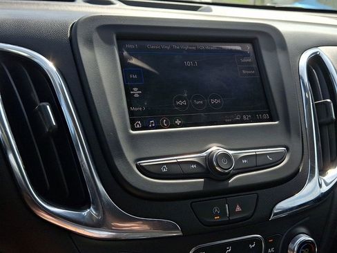 Used 2022 Chevrolet Equinox LT AWD/4WD image 16