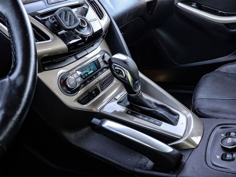 Used 2012 Ford Focus SEL image 31