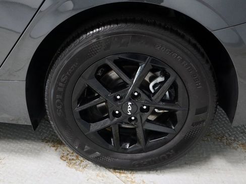 Used 2025 Kia K5 LXS FWD image 18