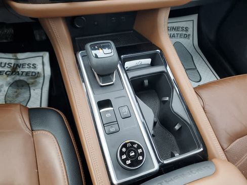 Used 2022 Nissan Pathfinder Platinum w/ Cargo Package image 20