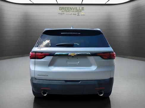 Used 2022 Chevrolet Traverse LS FWD image 6