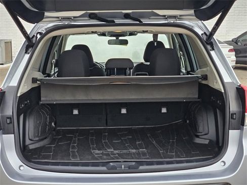 Used 2023 Subaru Forester Premium image 10