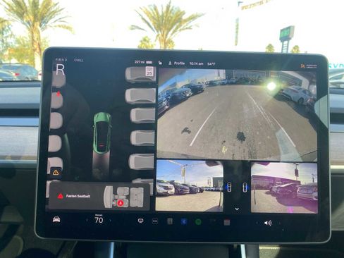 Used 2021 Tesla Model Y Long Range image 12