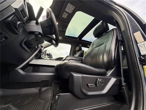 Used 2018 Ford F150 Lariat w/ Equipment Group 501A Mid AWD/4WD image 11