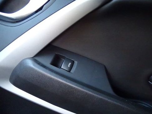 Used 2021 Chevrolet Camaro LT RWD image 10