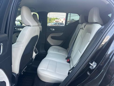 Used 2019 Volvo XC40 T5 Momentum AWD/4WD image 28