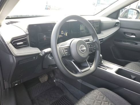 Certified 2025 Nissan Kicks SV w/ Charging Package image 22