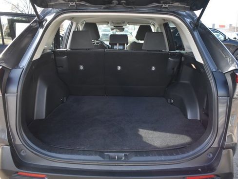 Used 2021 Toyota RAV4 XLE image 18