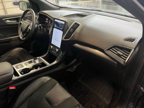 Used 2023 Ford Edge ST w/ Equipment Group 401A image 17
