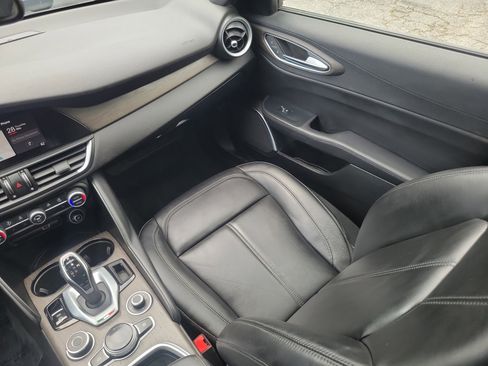 Used 2023 Alfa Romeo Giulia Ti AWD/4WD image 14
