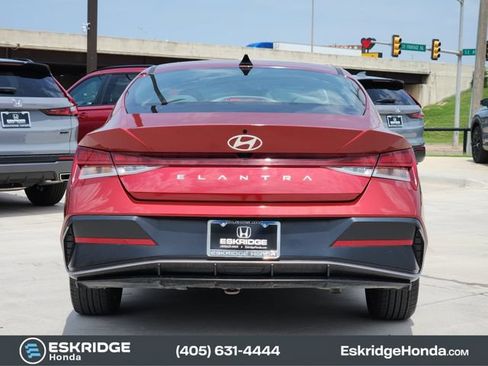 Used 2024 Hyundai Elantra SEL w/ Convenience Package FWD image 6
