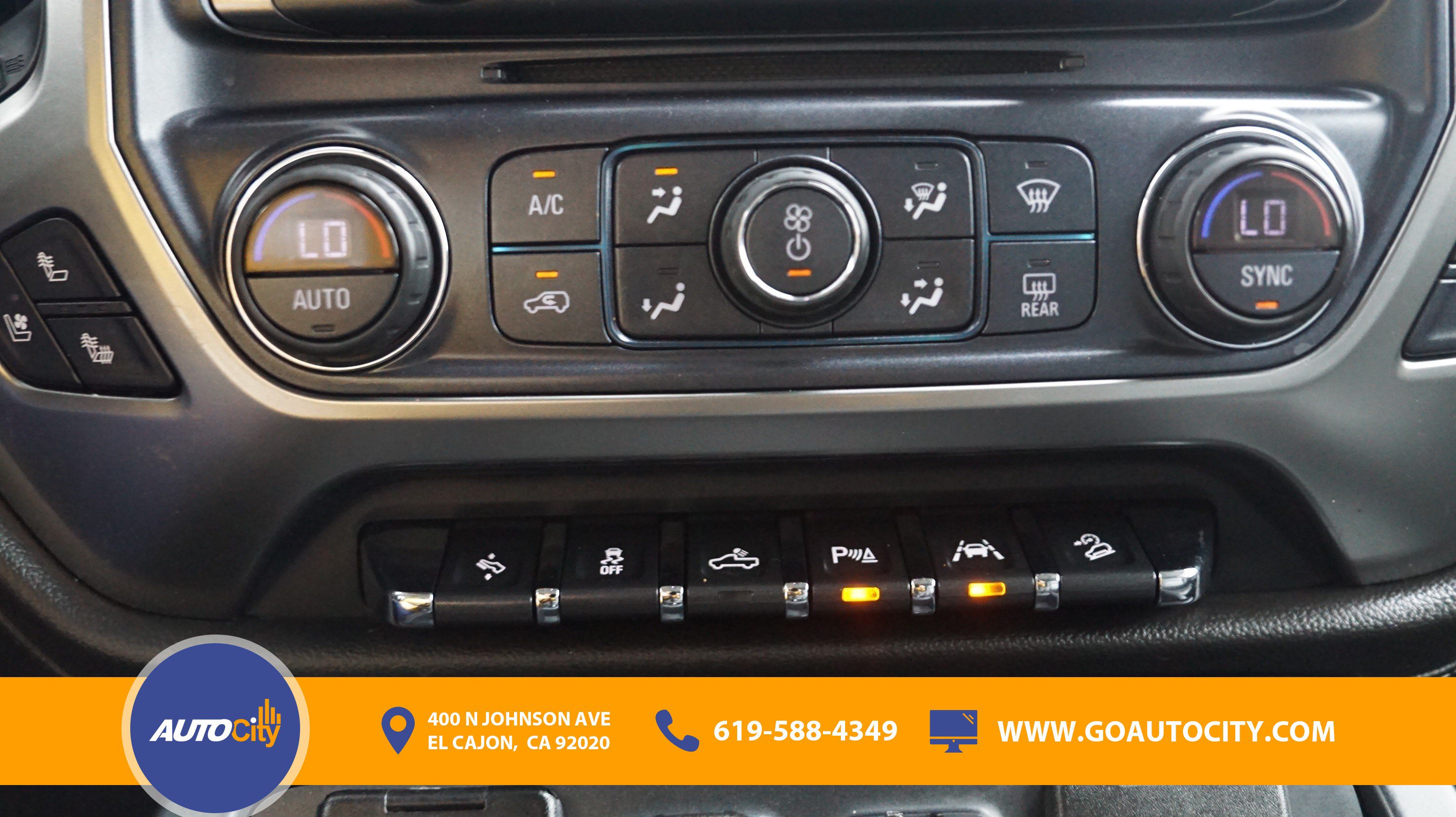 Used 2018 Chevrolet Silverado 1500 LTZ Z71 w/ LTZ Plus Package AWD/4WD image 18