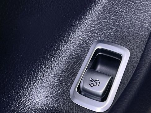 Used 2020 Mercedes-Benz S 450 Sedan image 32