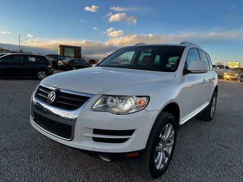 Used 2009 Volkswagen Touareg V6 AWD/4WD image 4