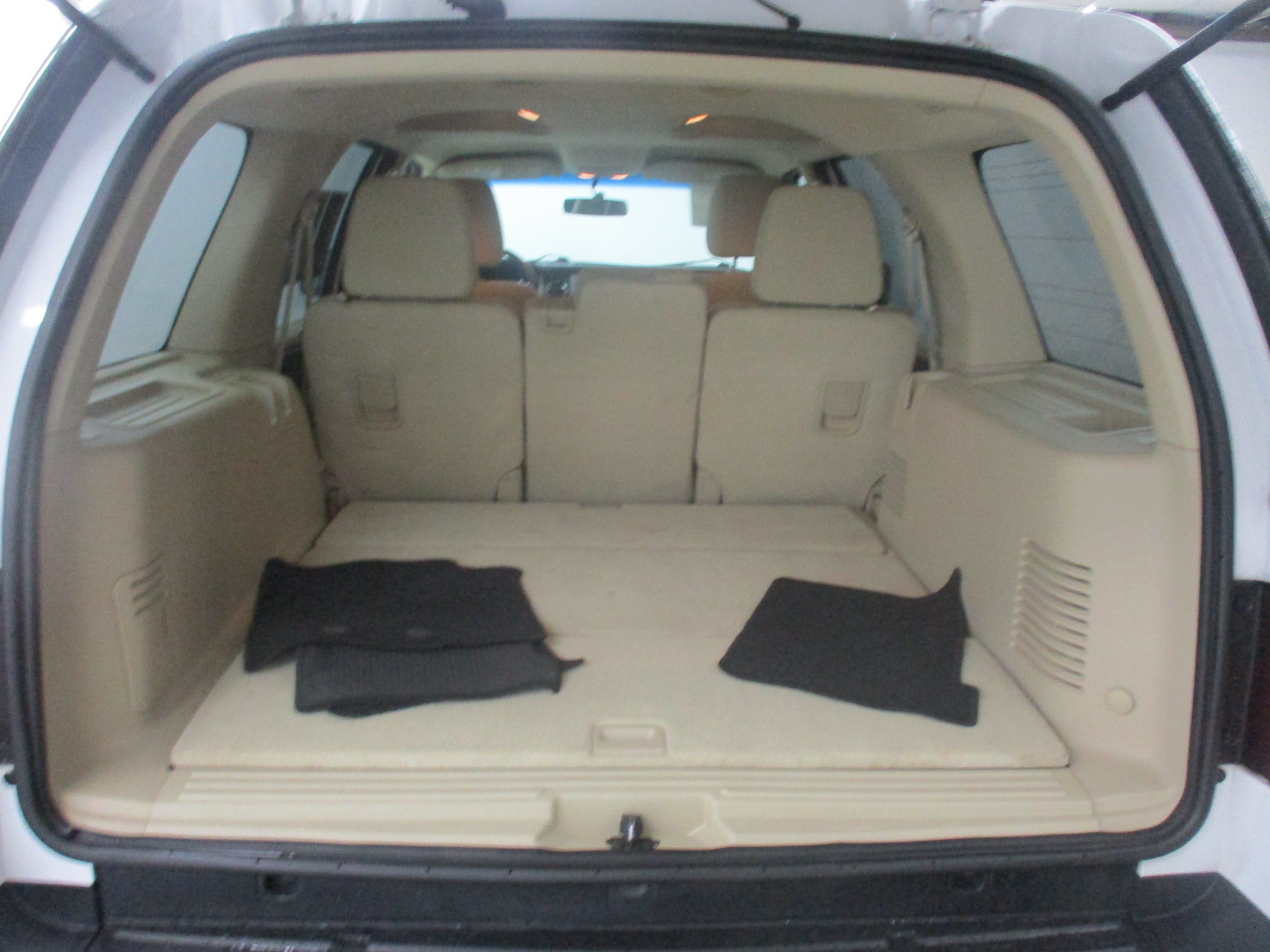 Used 2016 Ford Expedition XL AWD/4WD image 7