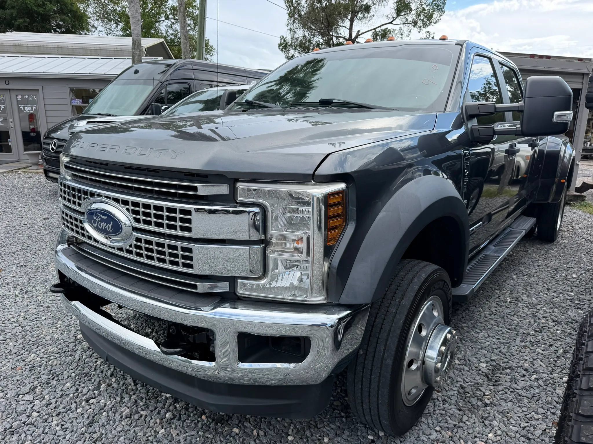 Used 2019 Ford F450 XL w/ Power Equipment Group AWD/4WD image 1