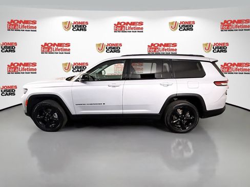 Used 2024 Jeep Grand Cherokee L Altitude AWD/4WD image 15